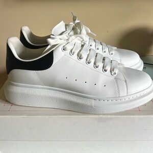 Alexander McQueen White/Black Size US 12/EU 45